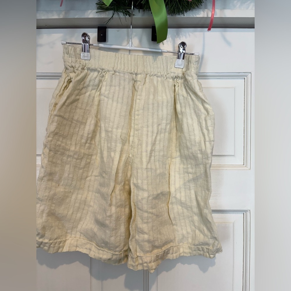 Eileen Fisher New York Pale Yellow Linen Shorts with Pockets Made in the USA